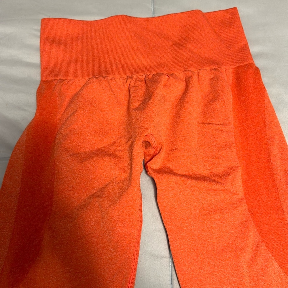 Thick athletics leggings (lightly used)